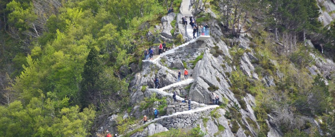 Art Noveau em Alesund e subida ao miradouro do Monte Aksla - Tour a pé