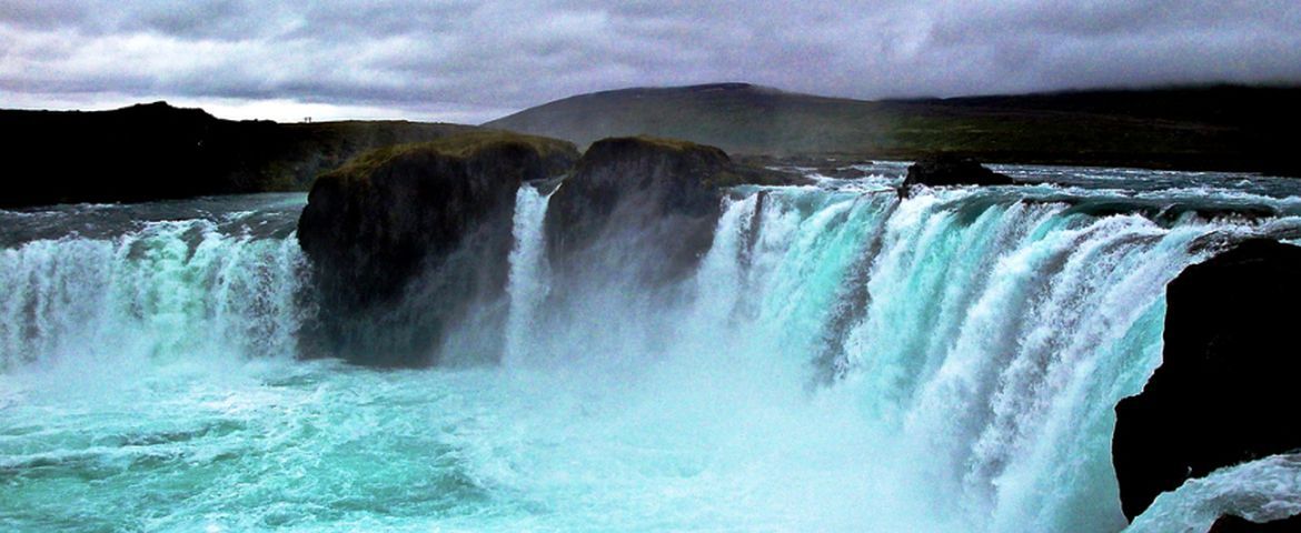 A Cascata Godafoss, Akureyri e a Casa do Pai Natal