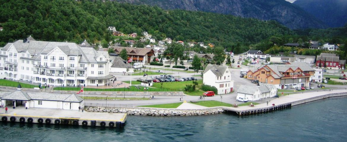 Eidfjord a Cascata de Vøringfossen e o Centro Hardangervidda