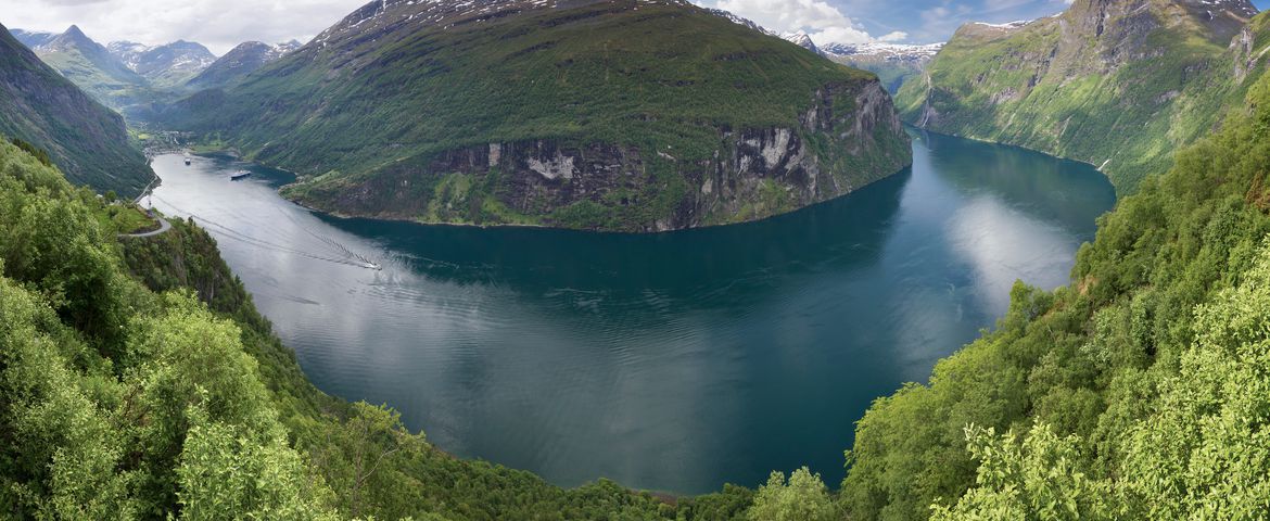 Panoramas Noruegueses Hellesylt a Geiranger