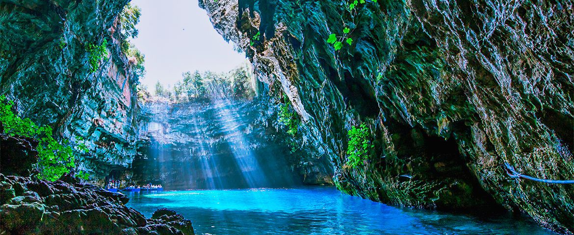 Tour Panorâmico e a Gruta Melissani