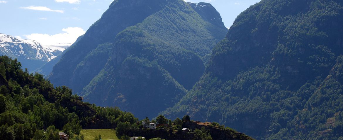 Cruzeiro no Naeroyfjord