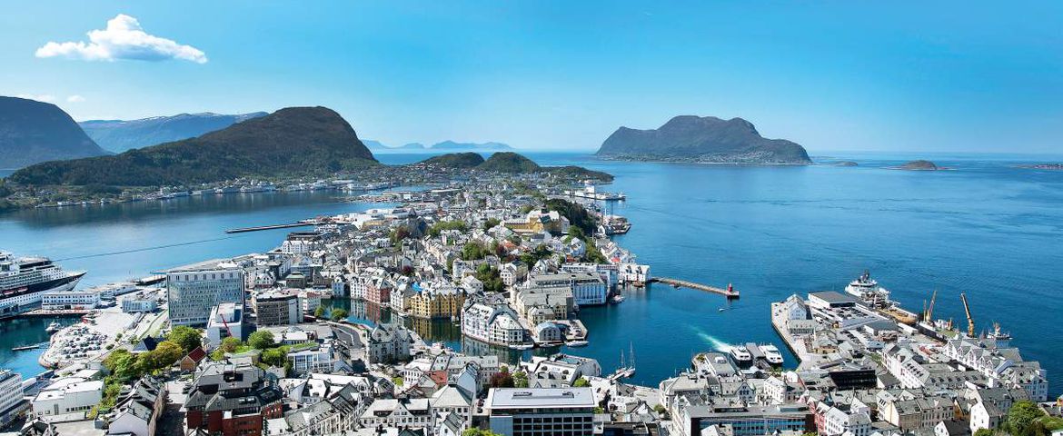 Art Noveau em Alesund e subida ao miradouro do Monte Aksla - Tour a pé