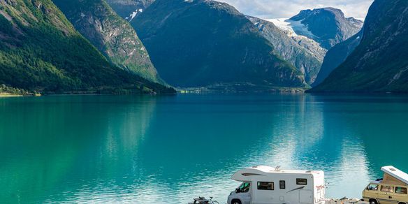 O Glaciar de Kjenndalsbreen, a jóia da Noruega